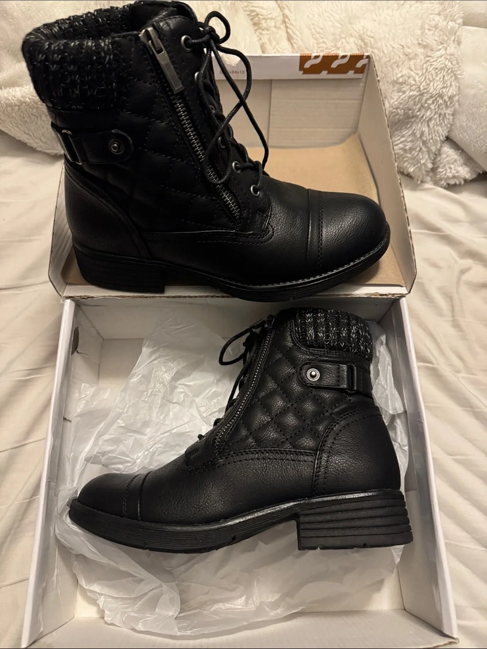 Quilted Lace-Up Winter Boots - Black